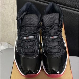 Jordan retro 11 breds